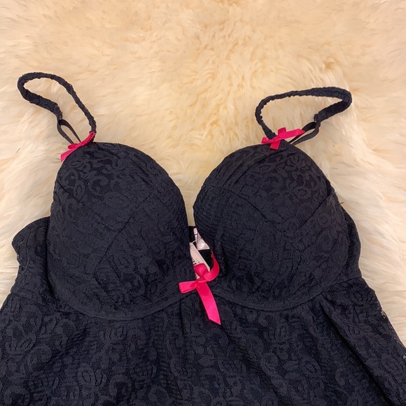 La Senza Lace Babydoll in Black with Pink Bows & Built in Bra size Medium NWT - Picture 3 of 5
